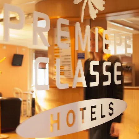 ホテル プレミア クラッセ ダンケルク エスト アルムブー カペル 2*