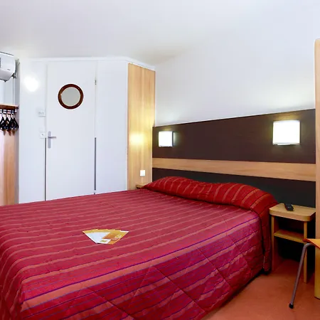 プレミア クラッセ ダンケルク エスト アルムブー カペル アルル・シュル・テク