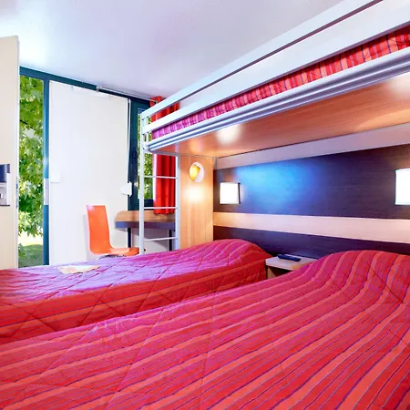 プレミア クラッセ ダンケルク エスト アルムブー カペル アルル・シュル・テク