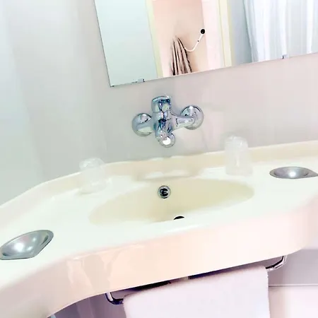 プレミア クラッセ ダンケルク エスト アルムブー カペル アルル・シュル・テク