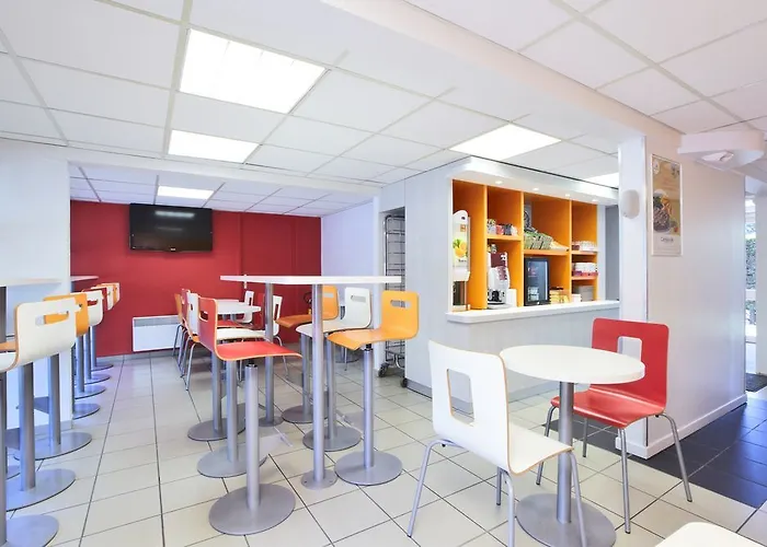 Отель Premiere Classe Dunkerque Est Cappel 2*